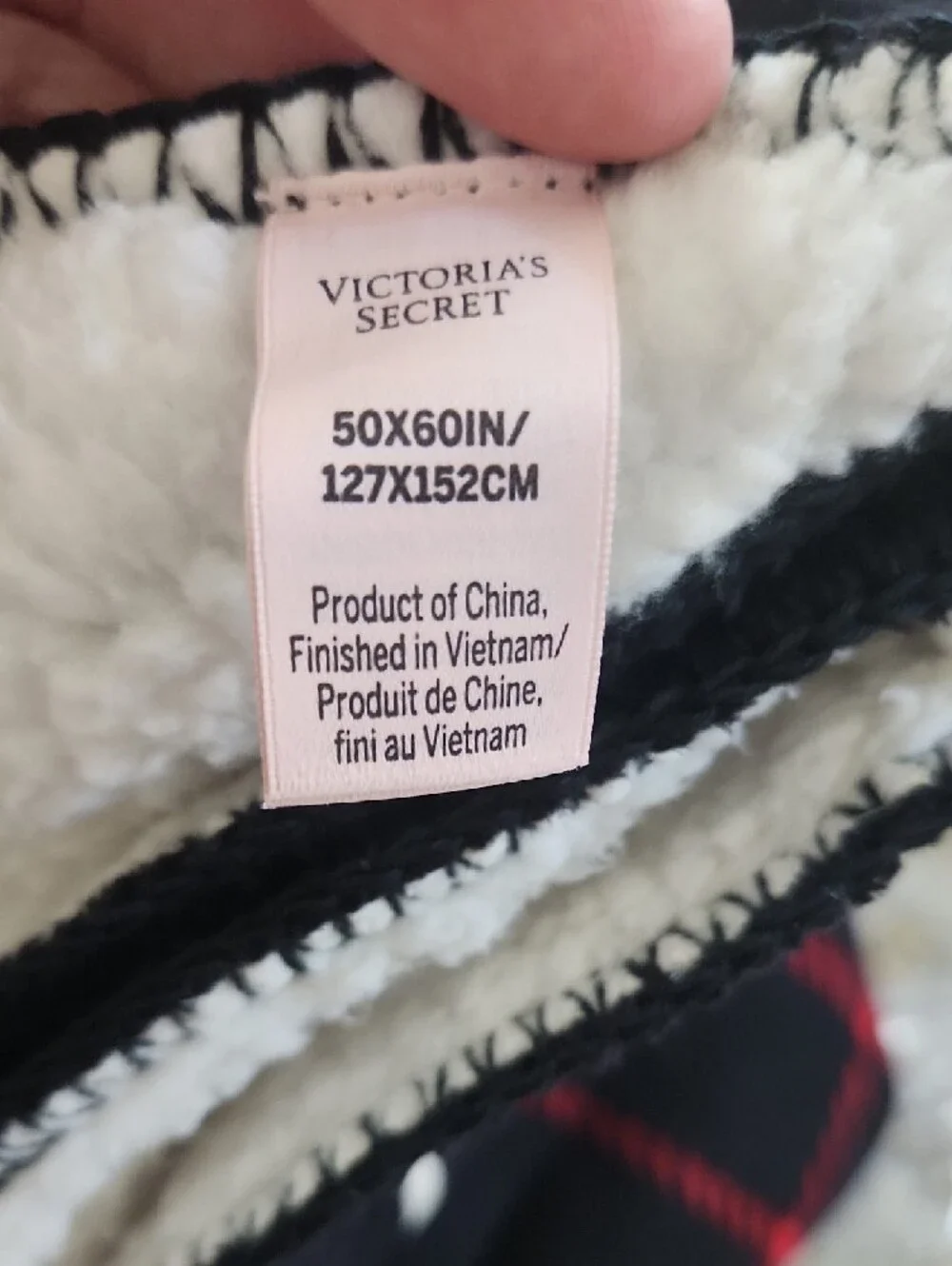 Victoria's Secret Black and Red‎ Plaid Sherpa Throw